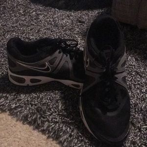 Black Airmax Tennis